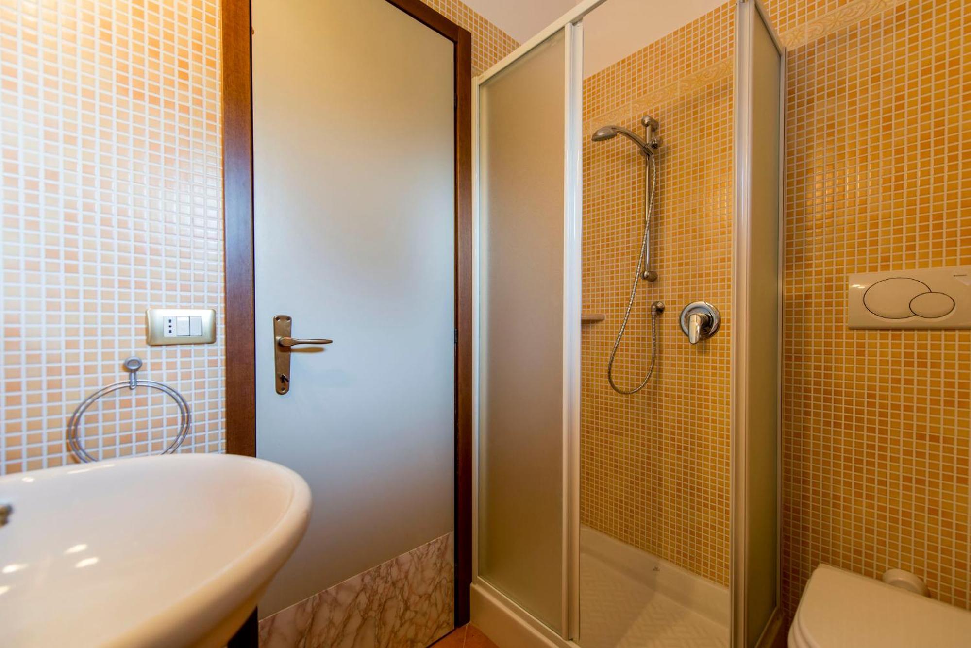 פסקיארה דל גארדה Italianflat - Peschiera Residence מראה חיצוני תמונה