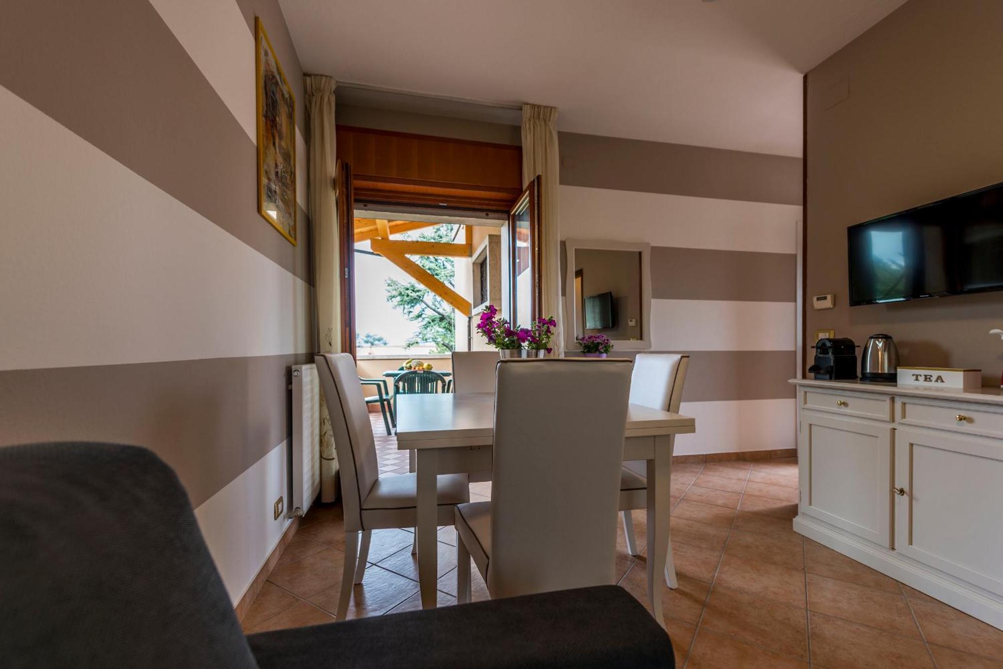 פסקיארה דל גארדה Italianflat - Peschiera Residence מראה חיצוני תמונה